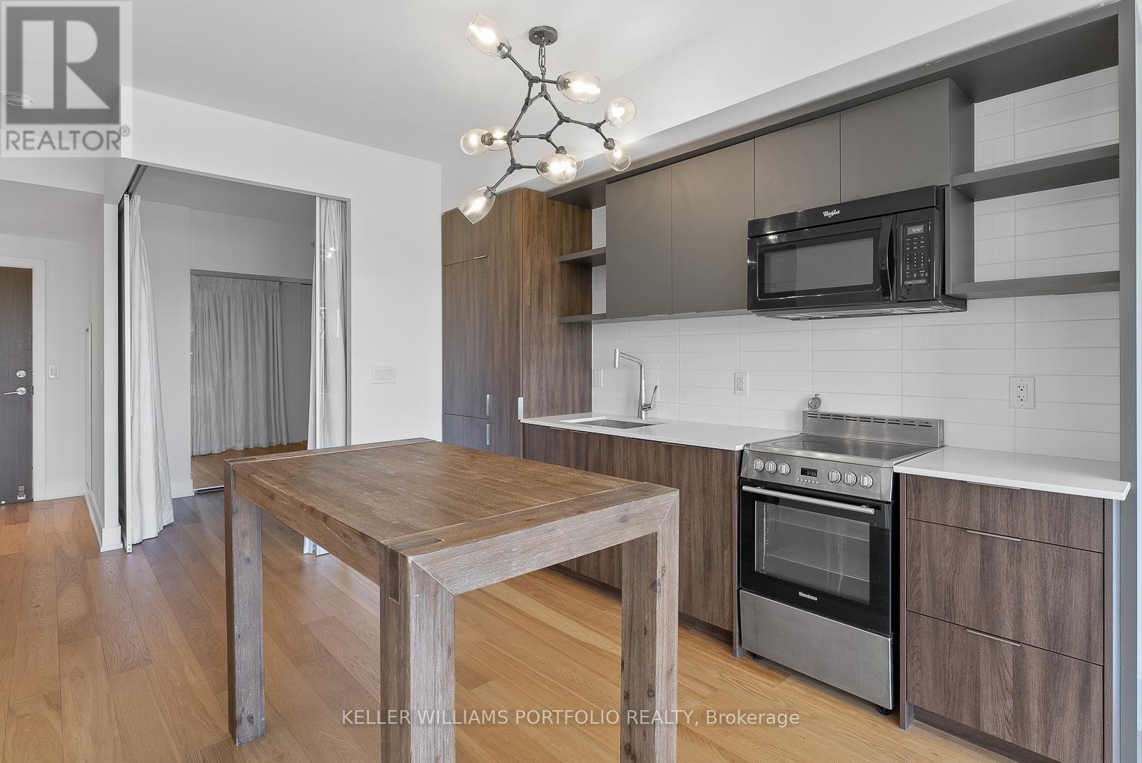 Photo 9 of 310 6 Parkwood Avenue, Toronto ON