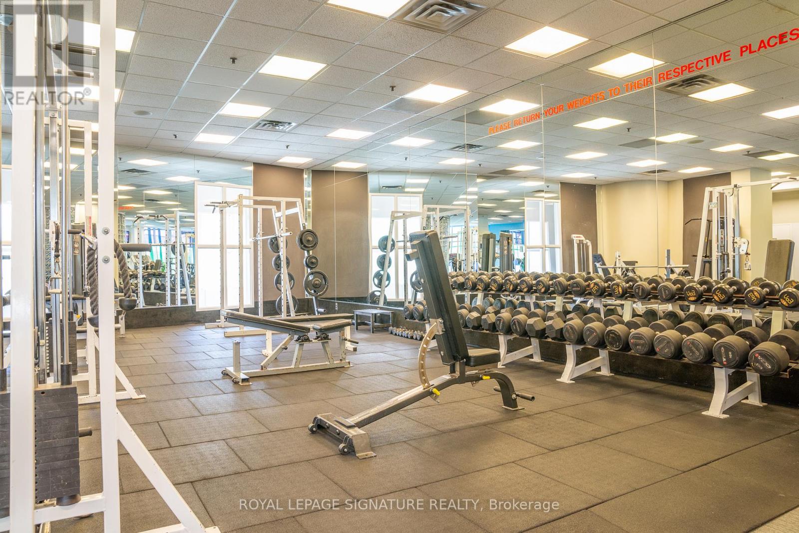 Photo 23 of 3610 99 Harbour Square, Toronto ON