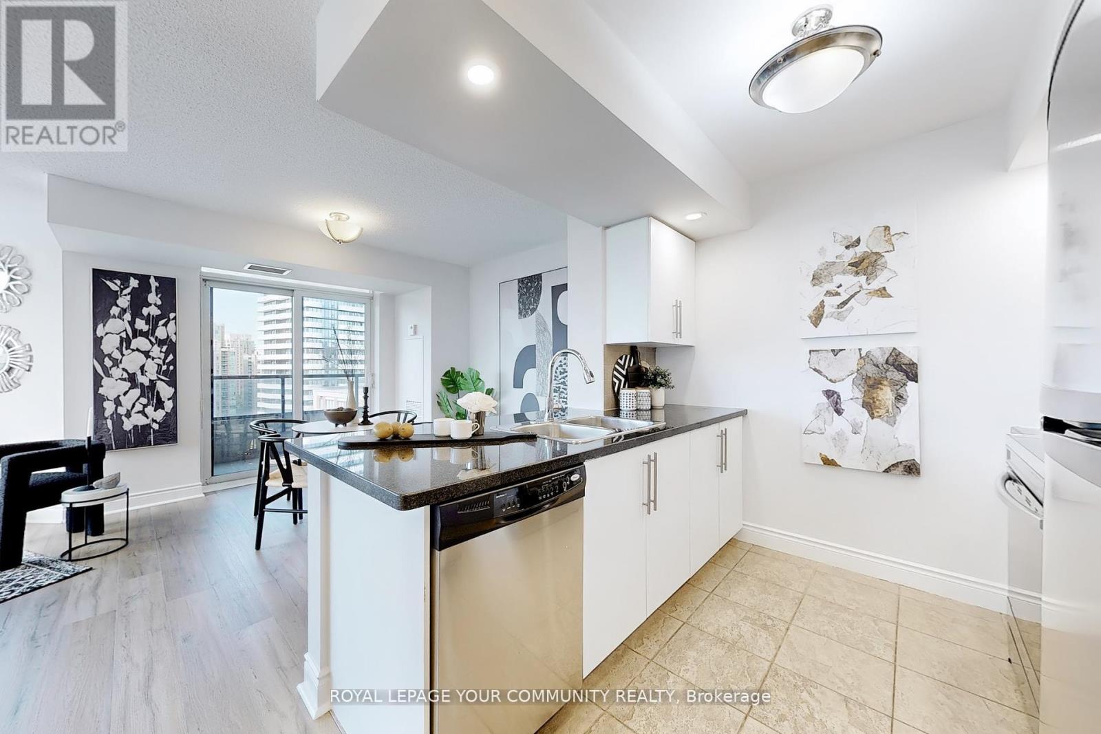 Photo 12 of 1719 500 Doris Avenue, Toronto ON