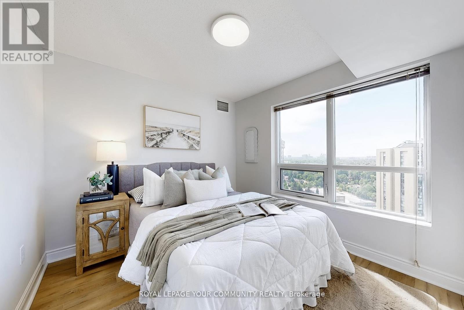 Photo 19 of 1719 500 Doris Avenue, Toronto ON