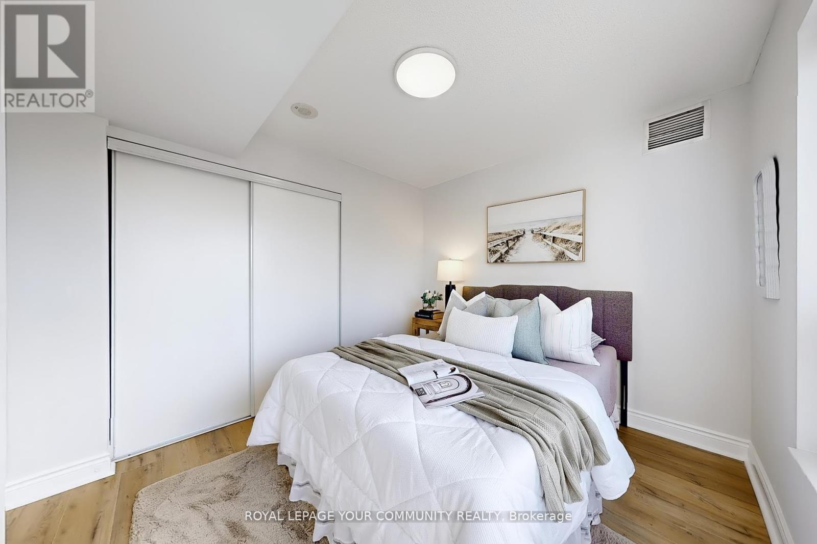 Photo 21 of 1719 500 Doris Avenue, Toronto ON