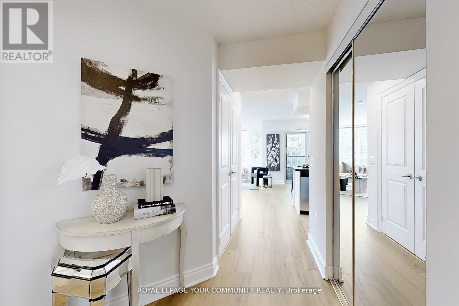 Photo 25 of 1719 500 Doris Avenue, Toronto ON