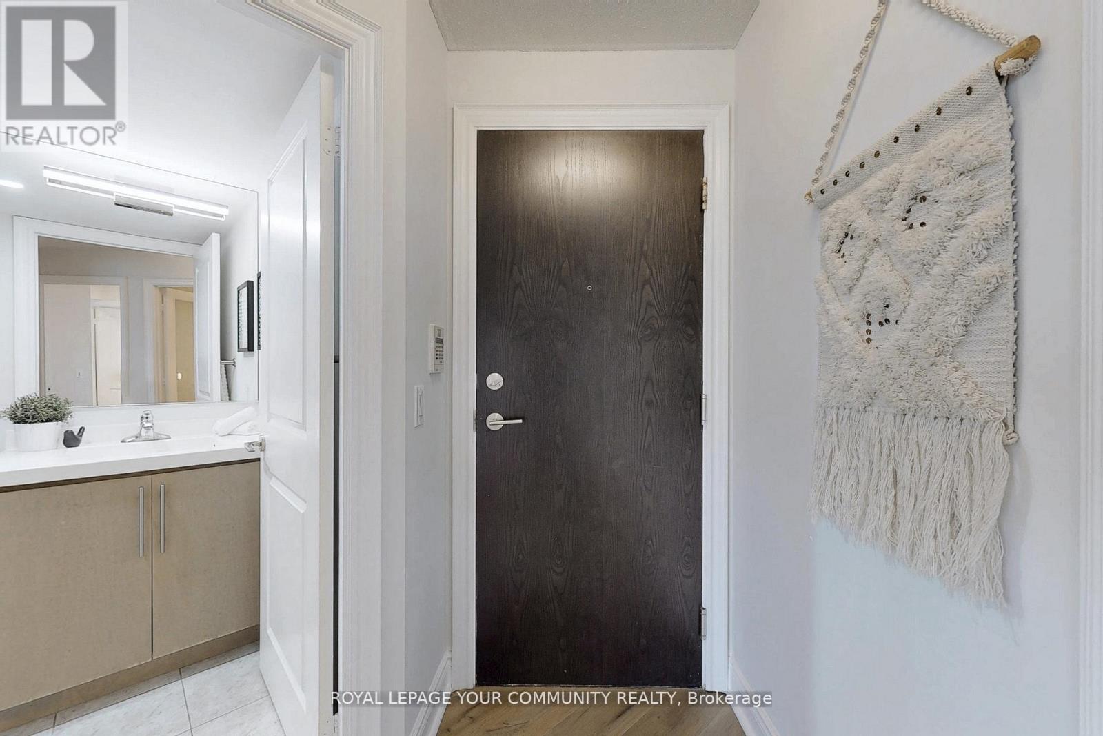 Photo 26 of 1719 500 Doris Avenue, Toronto ON