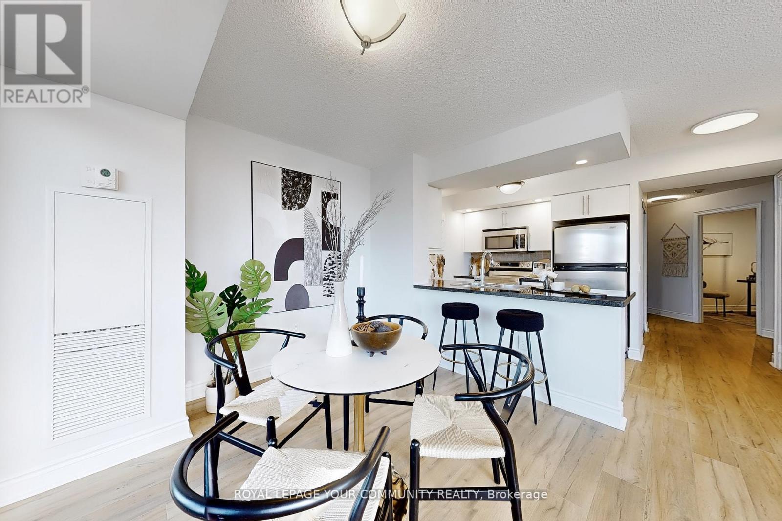 Photo 8 of 1719 500 Doris Avenue, Toronto ON