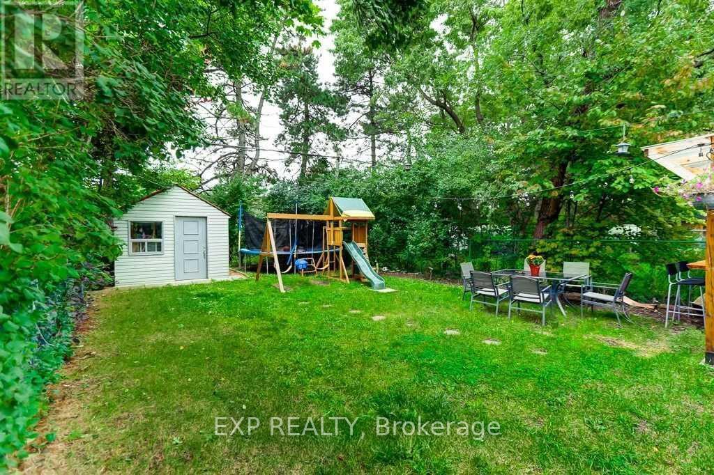 Photo 24 of Upper 72 Billington Crescent, Toronto ON