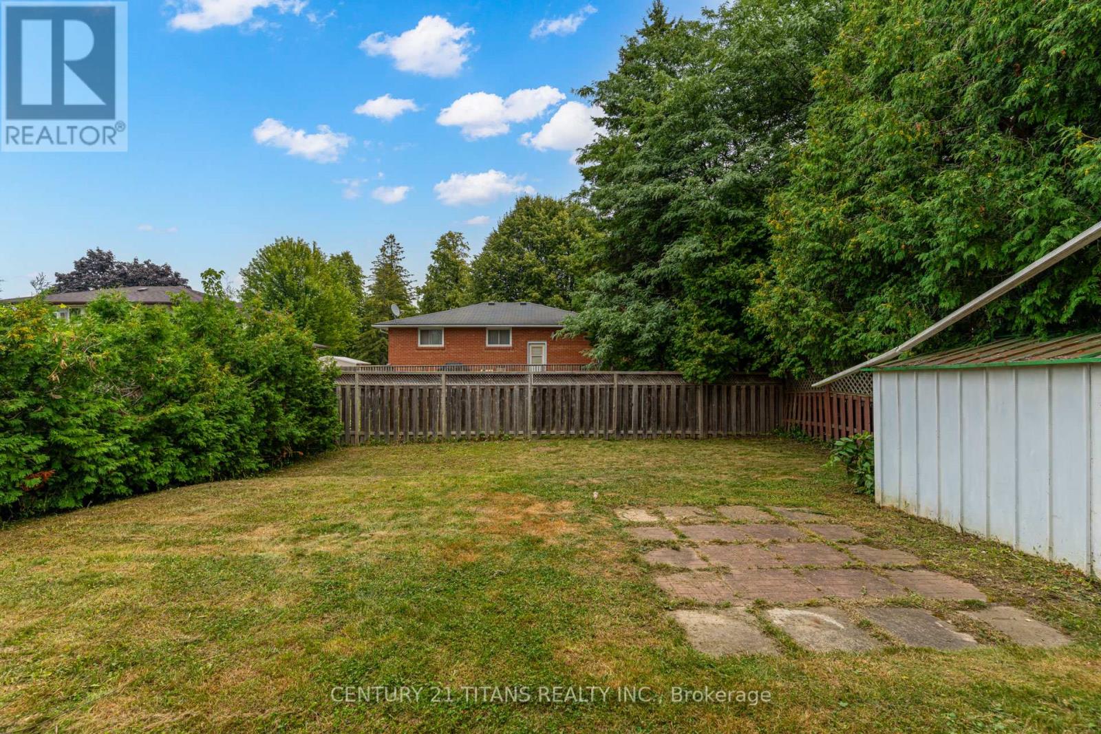 Photo 39 of 107 Wilson Road N, Oshawa ON