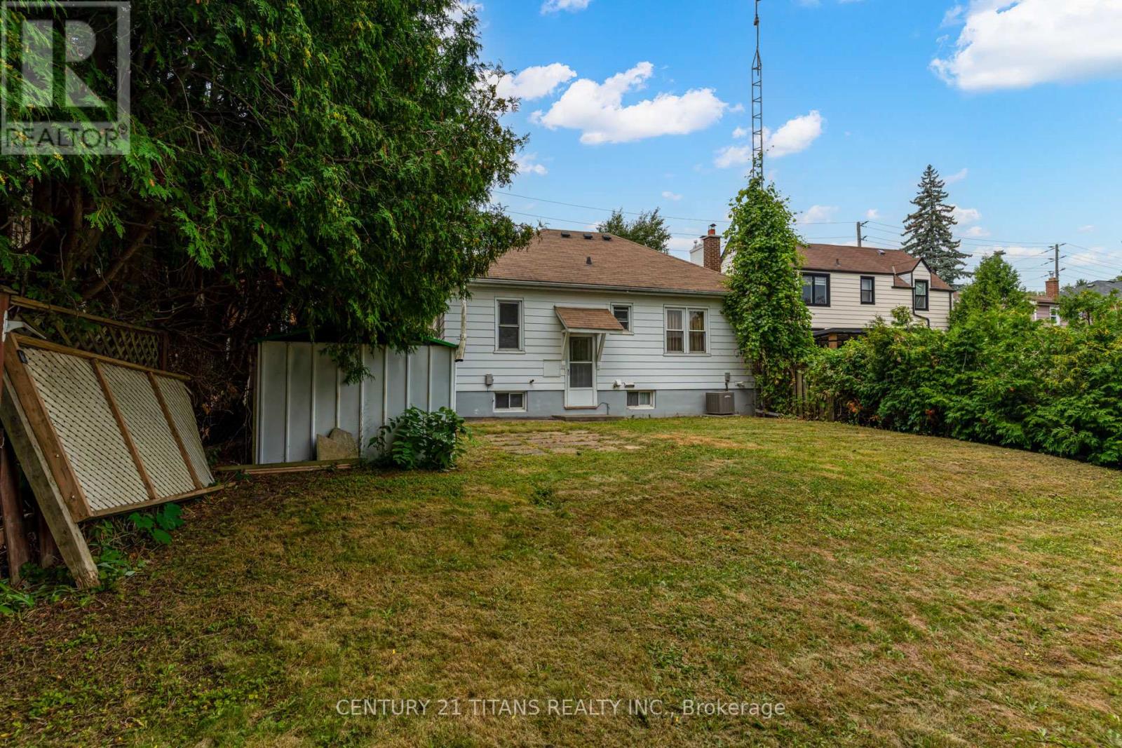 Photo 42 of 107 Wilson Road N, Oshawa ON