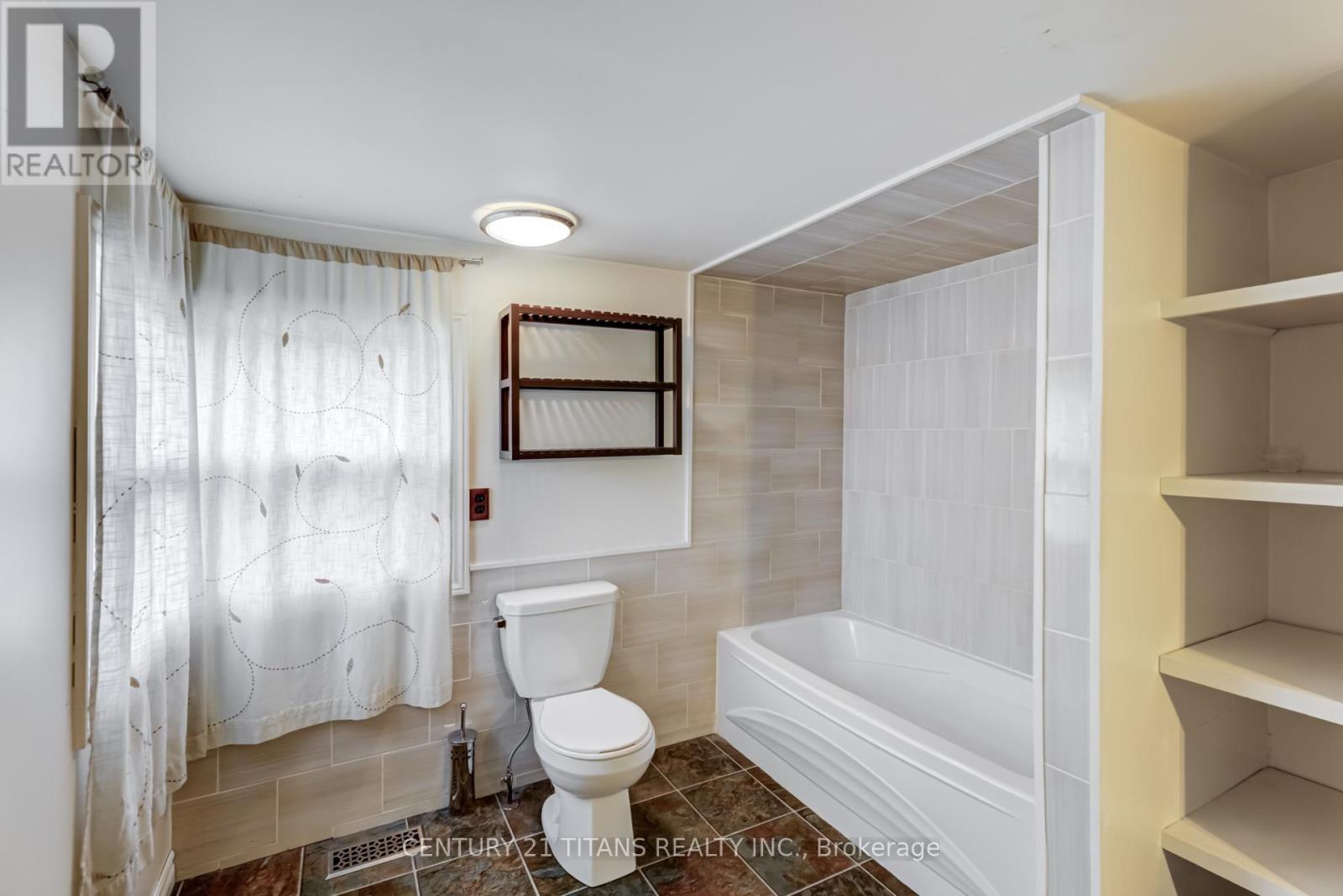 Photo 22 of 130 West Beach Road, Clarington ON