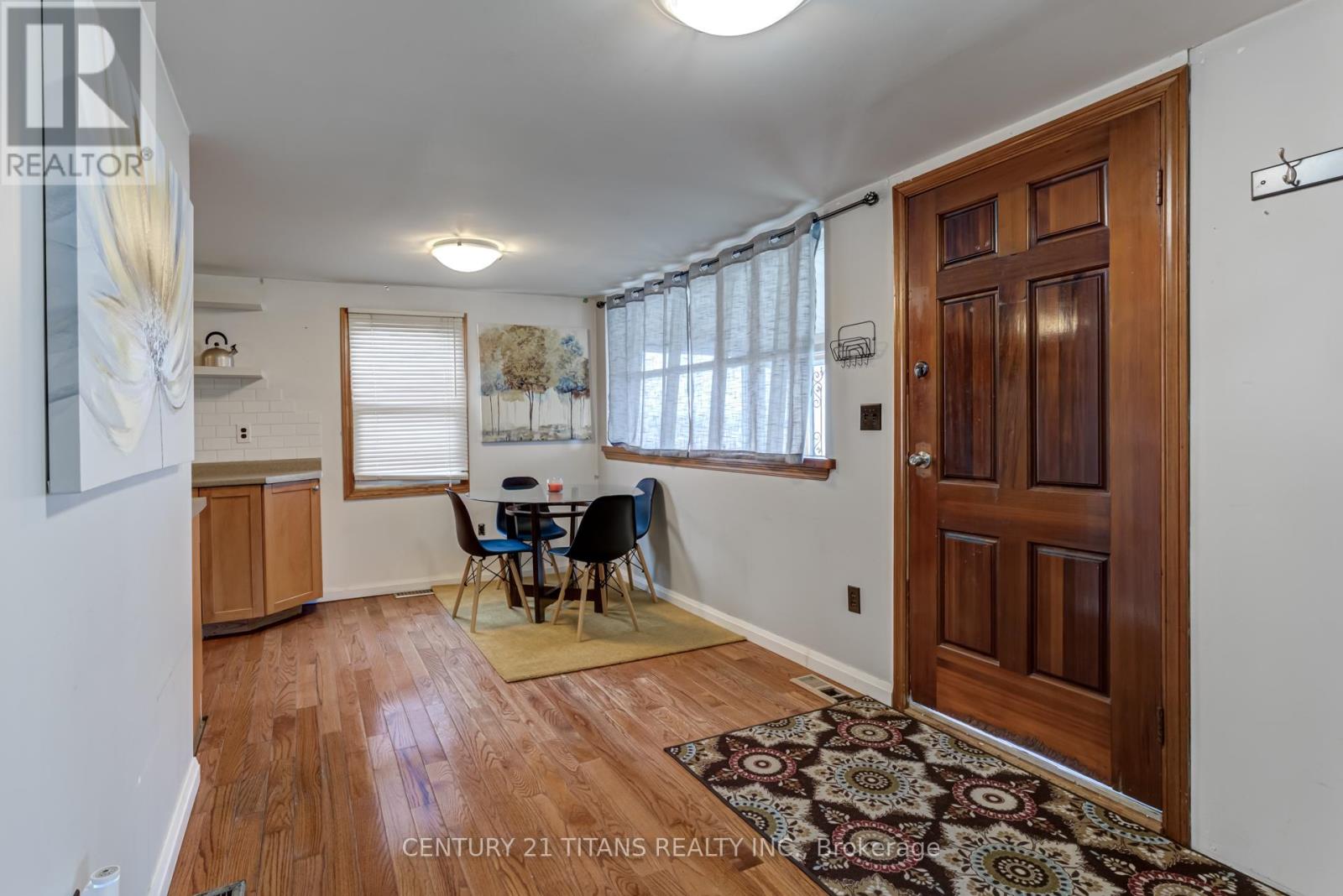 Photo 7 of 130 West Beach Road, Clarington ON