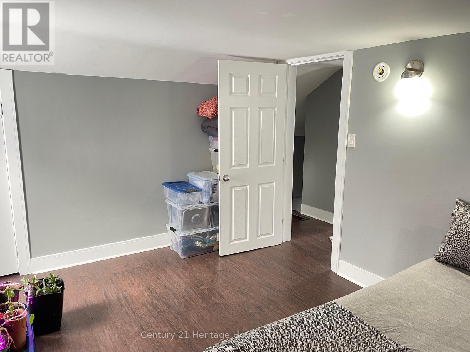 Photo 16 of 42 Forsythe Street, Fort Erie ON
