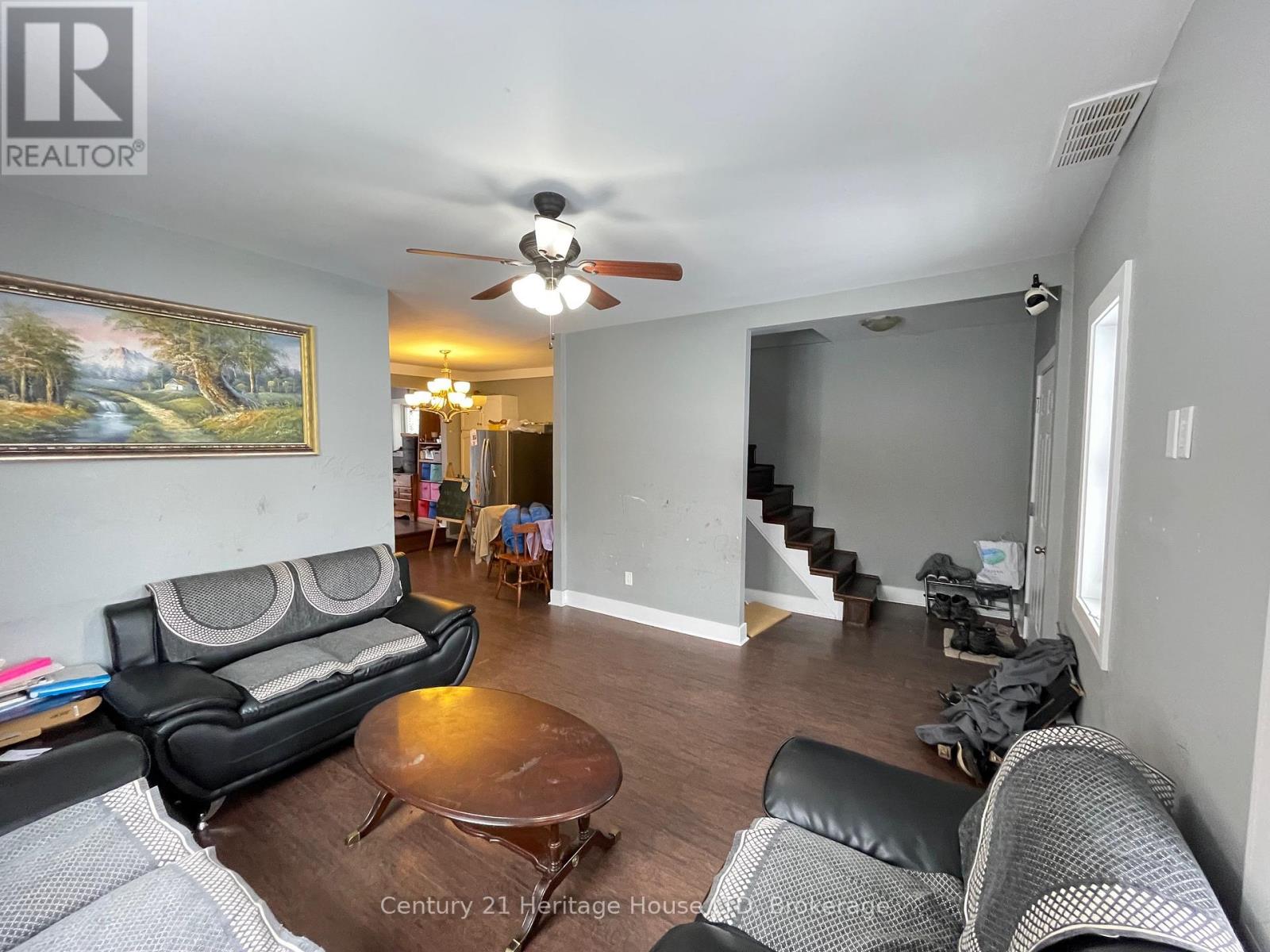 Photo 4 of 42 Forsythe Street, Fort Erie ON