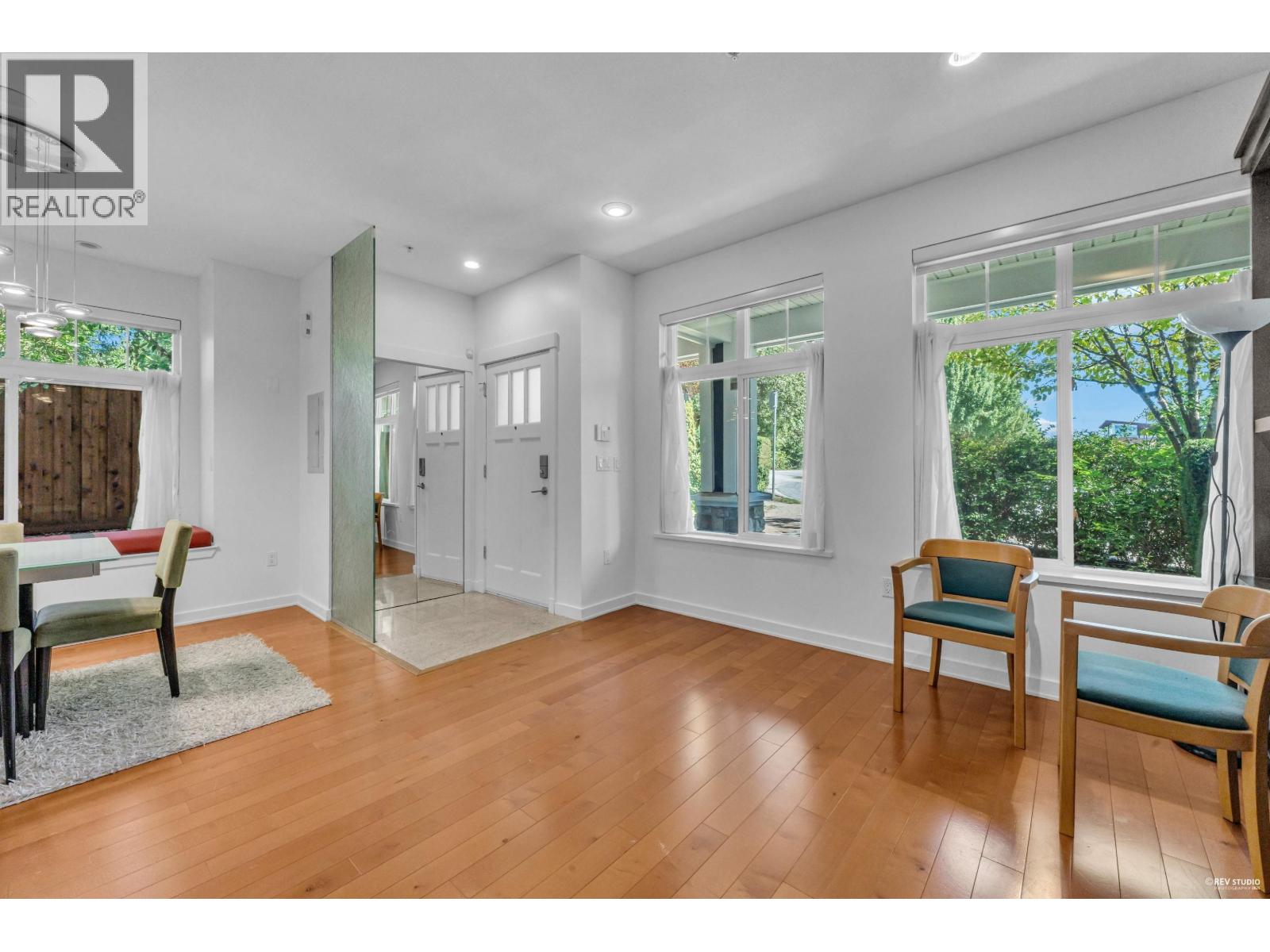Photo 10 of 7401 Columbia Street, Vancouver BC