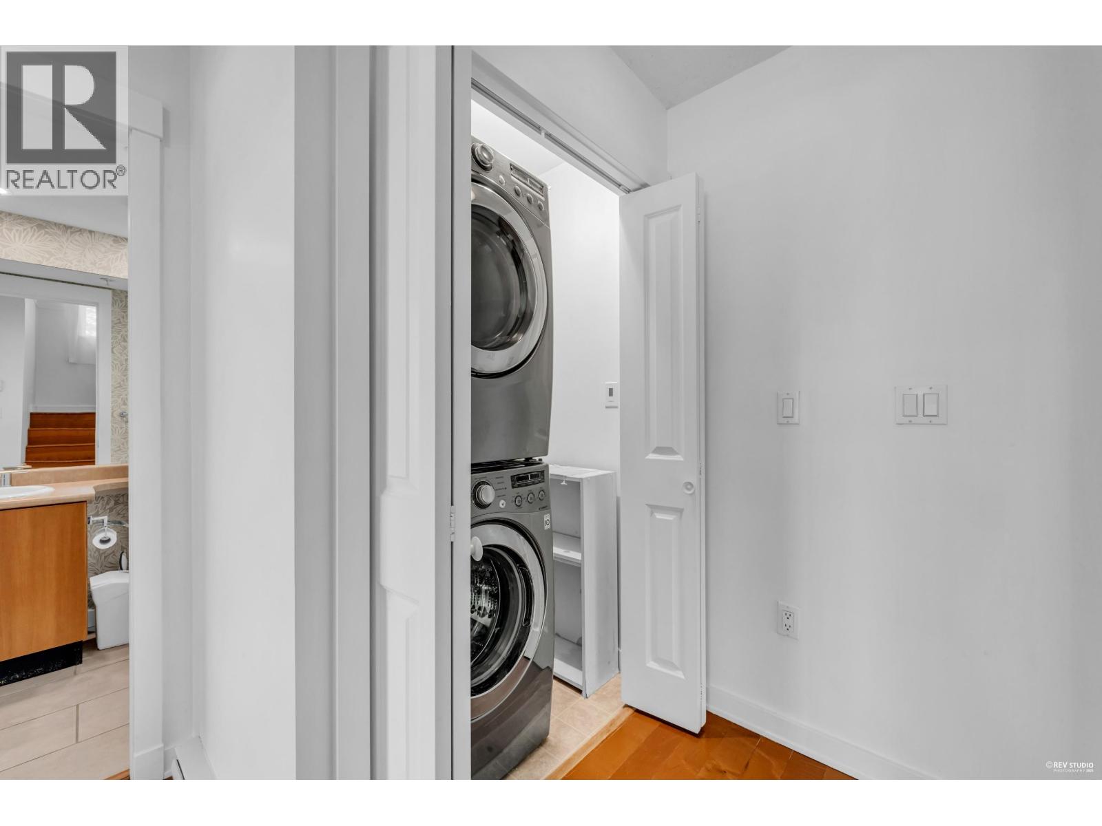 Photo 20 of 7401 Columbia Street, Vancouver BC