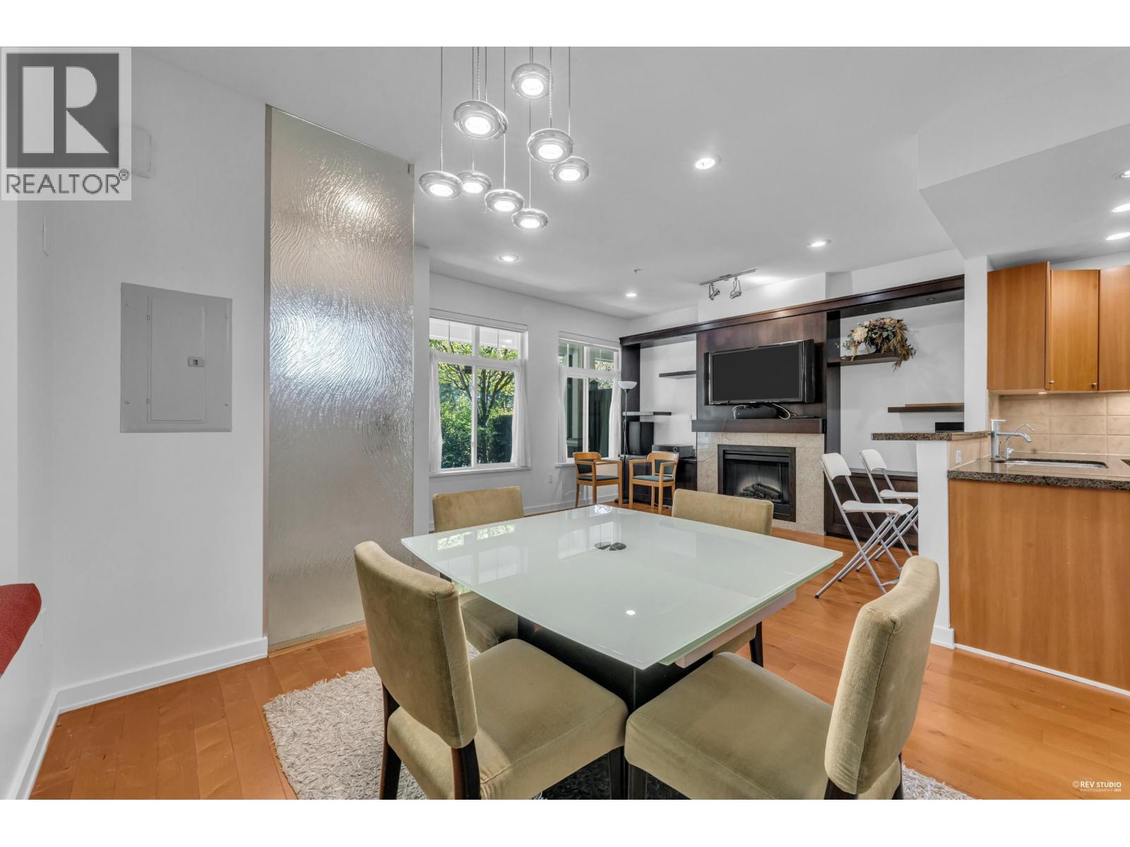 Photo 6 of 7401 Columbia Street, Vancouver BC