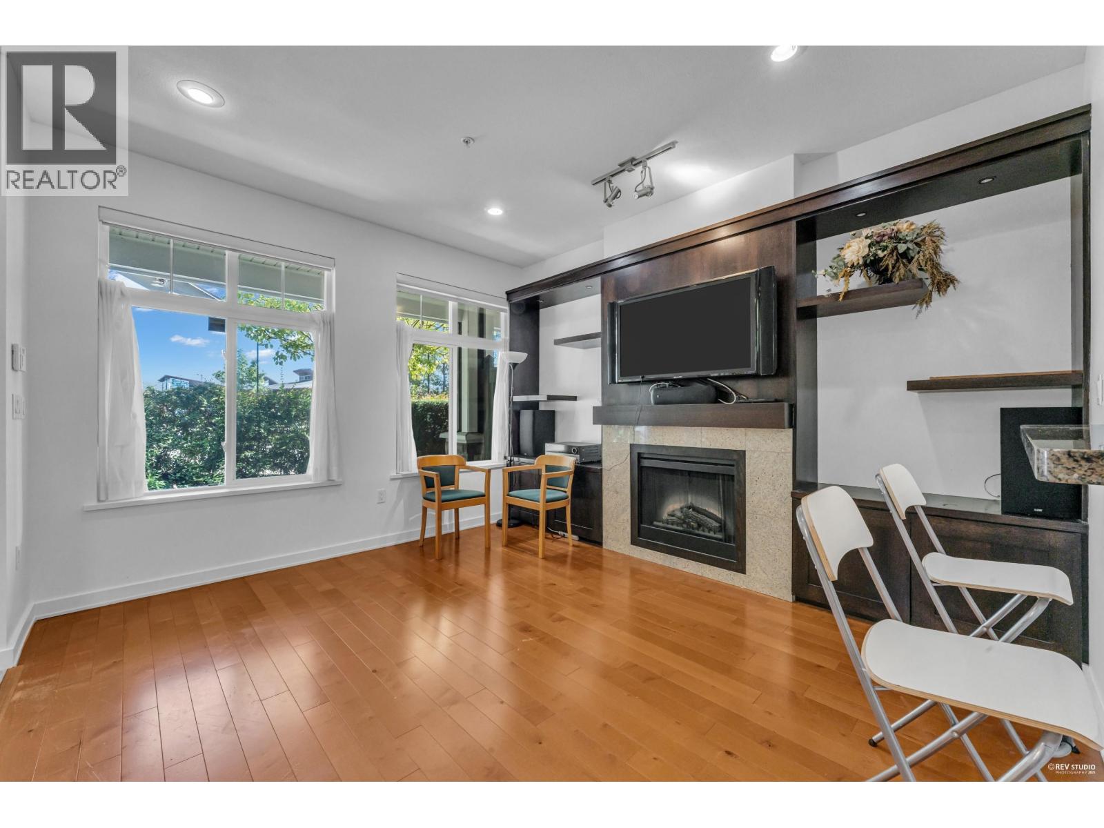 Photo 7 of 7401 Columbia Street, Vancouver BC