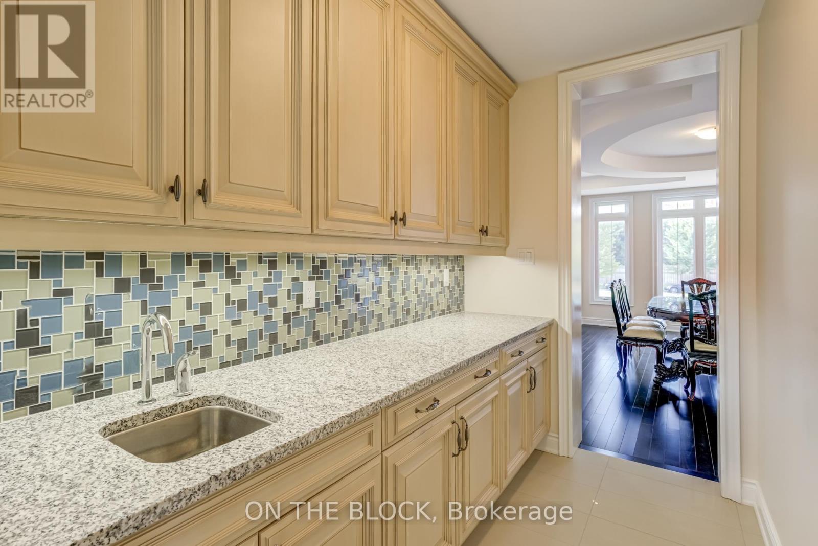 Photo 20 of 24 Whitewood Drive, Whitchurchstouffville ON