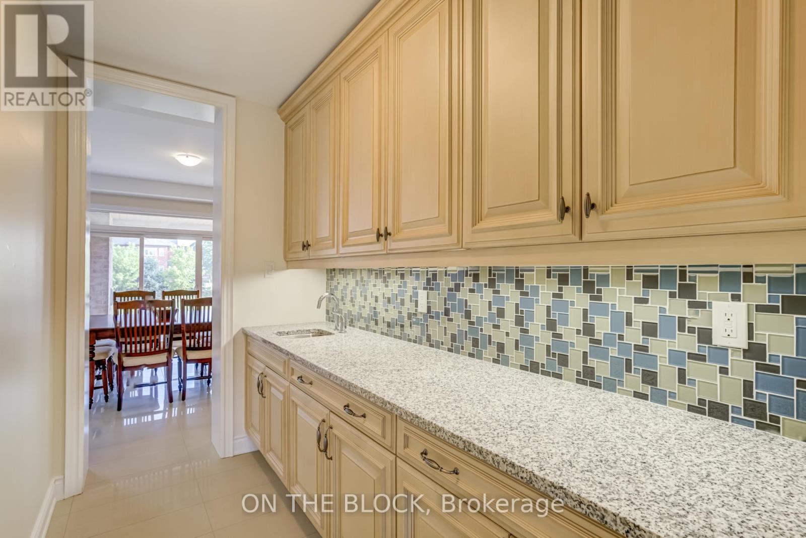 Photo 21 of 24 Whitewood Drive, Whitchurchstouffville ON