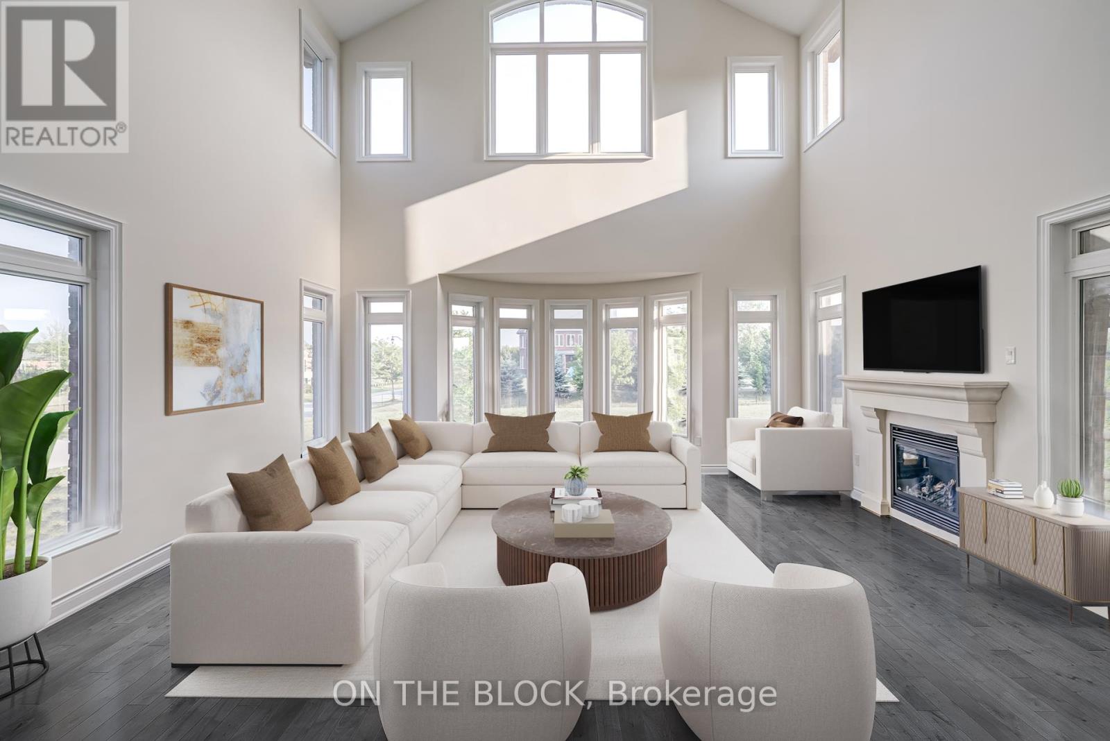 Photo 9 of 24 Whitewood Drive, Whitchurchstouffville ON