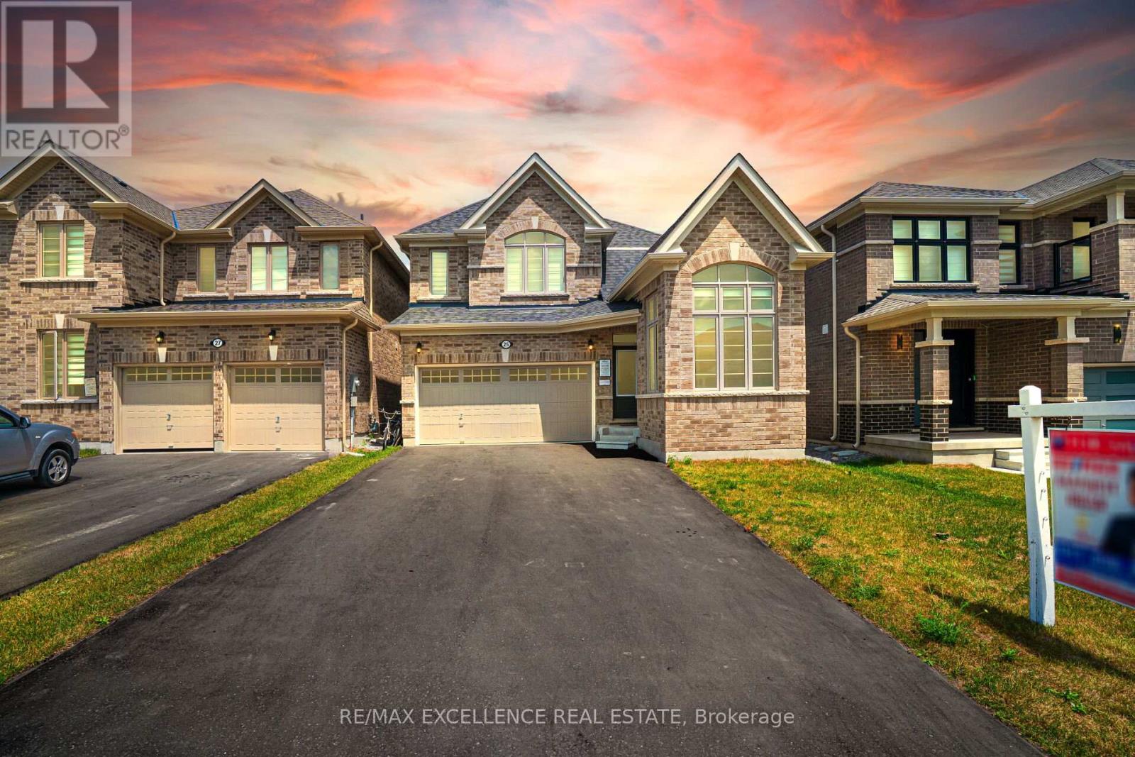 Photo 1 of 25 Sam Battaglia Crescent, Georgina ON