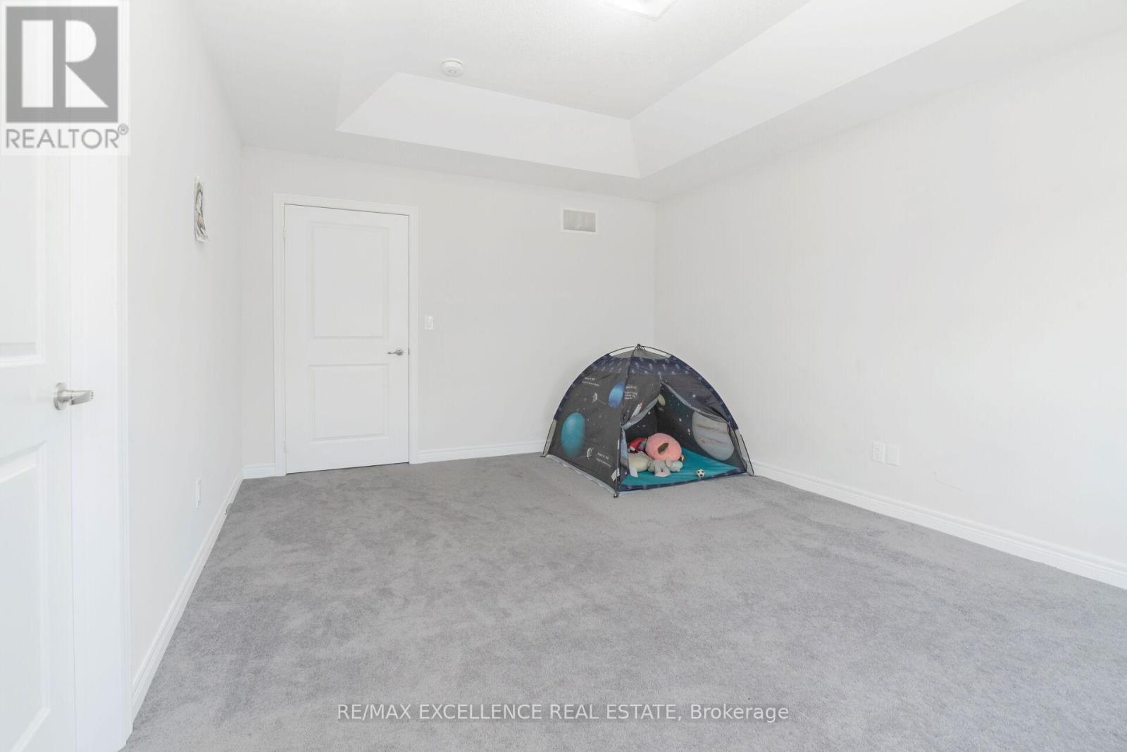 Photo 26 of 25 Sam Battaglia Crescent, Georgina ON