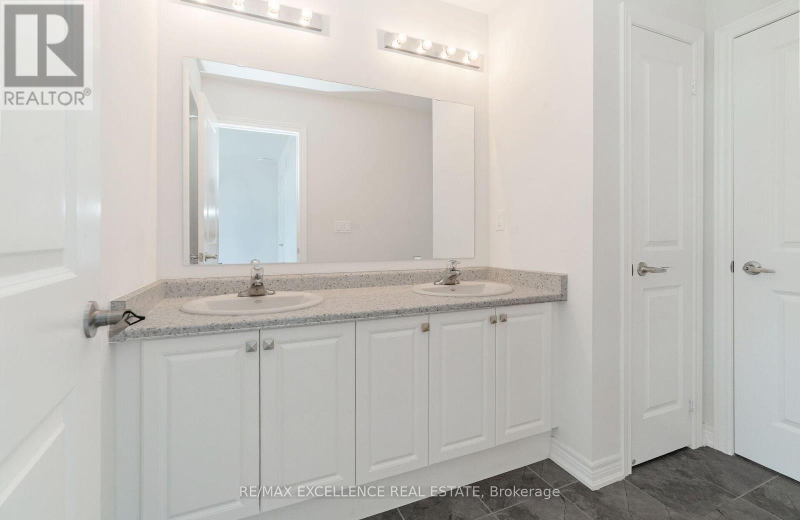 Photo 28 of 25 Sam Battaglia Crescent, Georgina ON