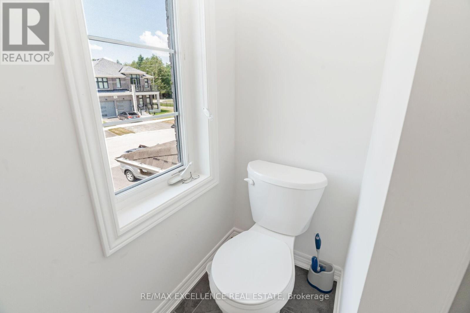 Photo 30 of 25 Sam Battaglia Crescent, Georgina ON
