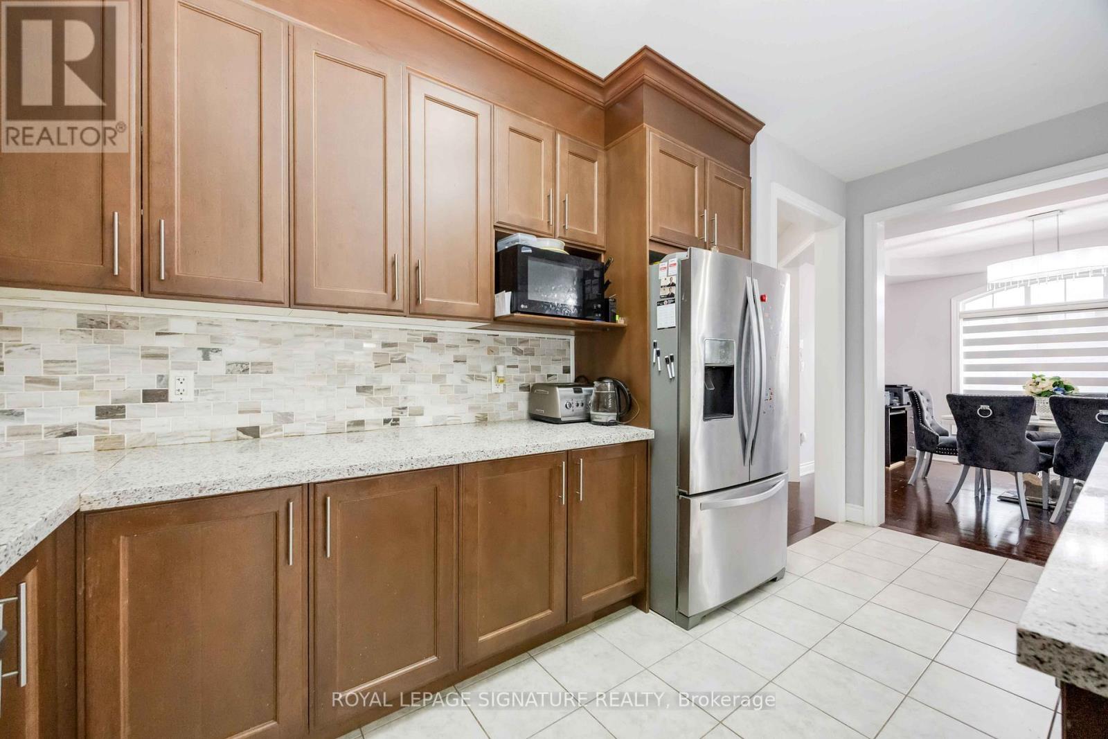 Photo 11 of 189 Algoma Drive, Vaughan ON