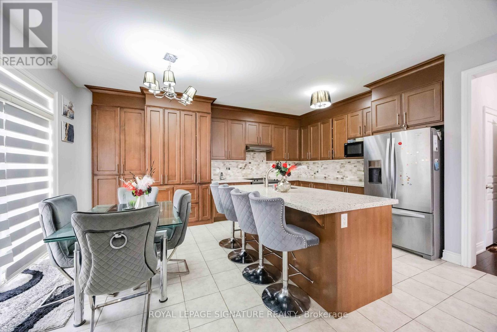 Photo 14 of 189 Algoma Drive, Vaughan ON