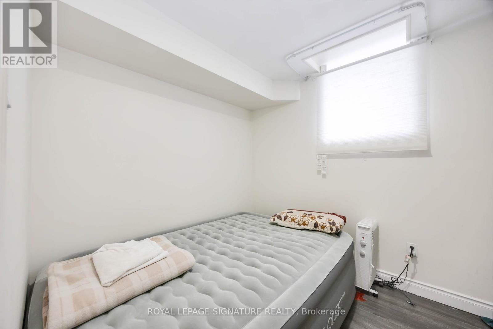 Photo 36 of 189 Algoma Drive, Vaughan ON