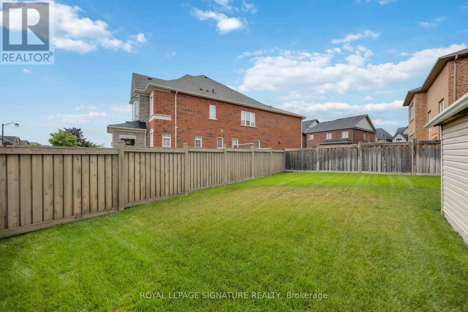 Photo 45 of 189 Algoma Drive, Vaughan ON