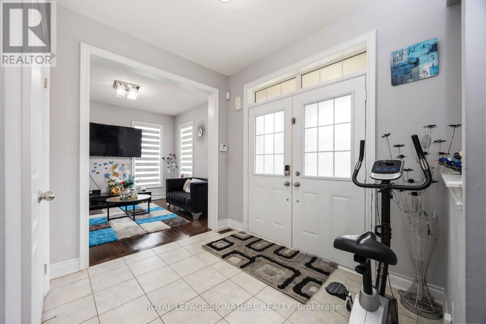 Photo 6 of 189 Algoma Drive, Vaughan ON
