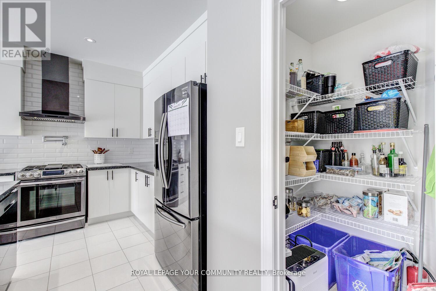 Photo 17 of 953 Barton Way, Innisfil ON