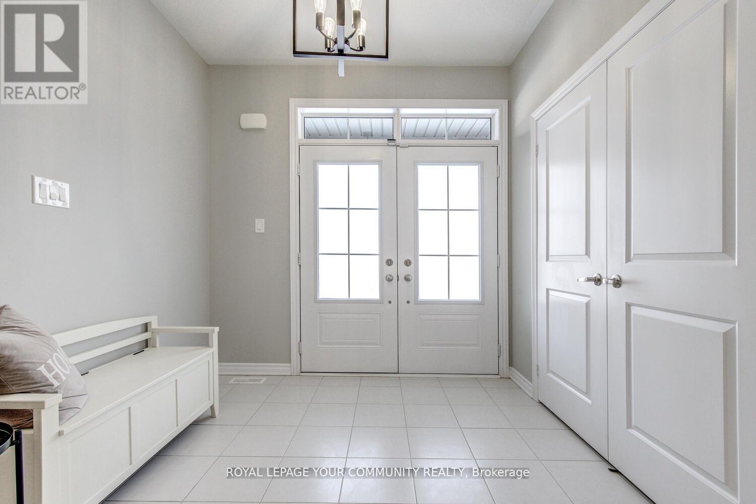 Photo 2 of 953 Barton Way, Innisfil ON