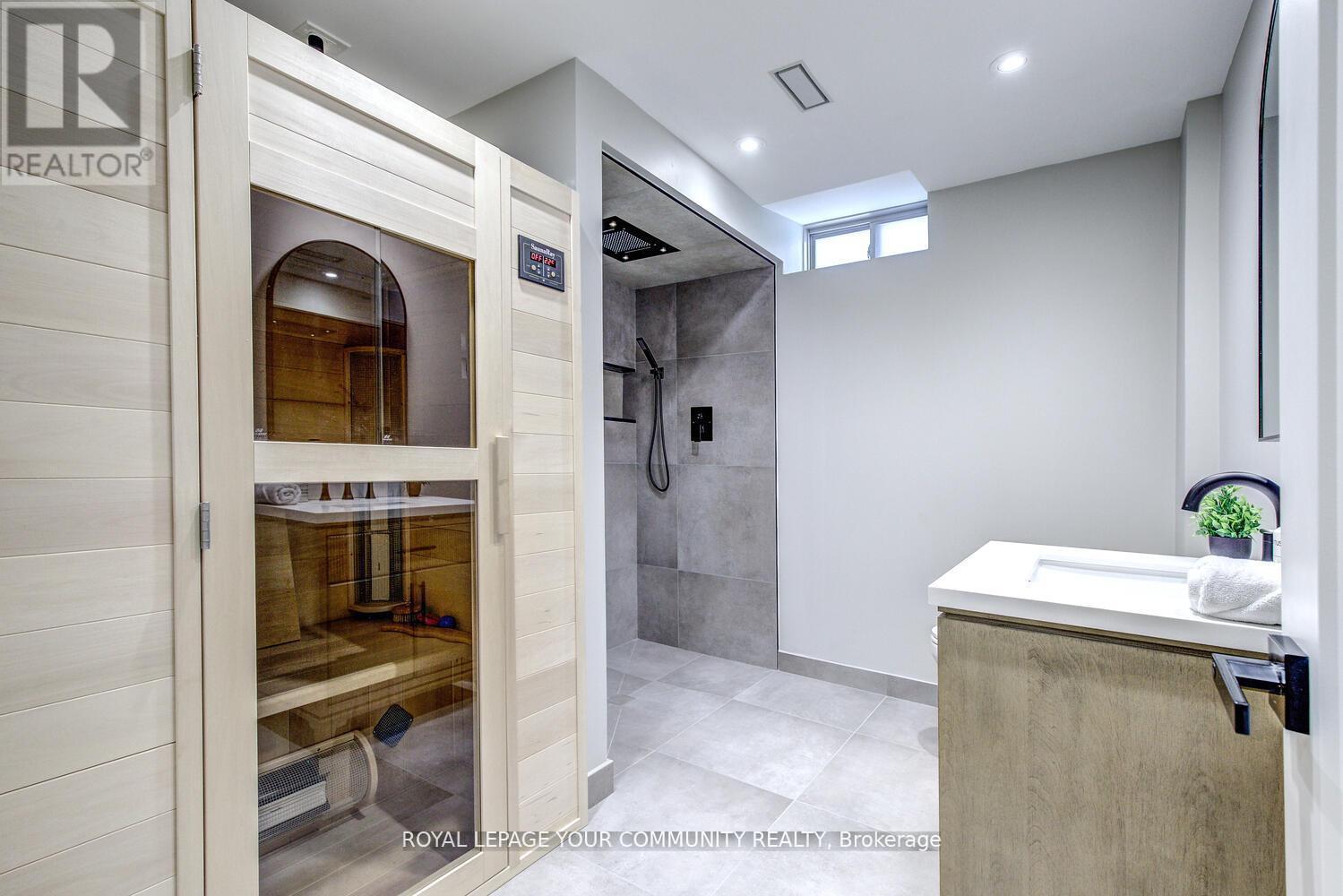 Photo 37 of 953 Barton Way, Innisfil ON