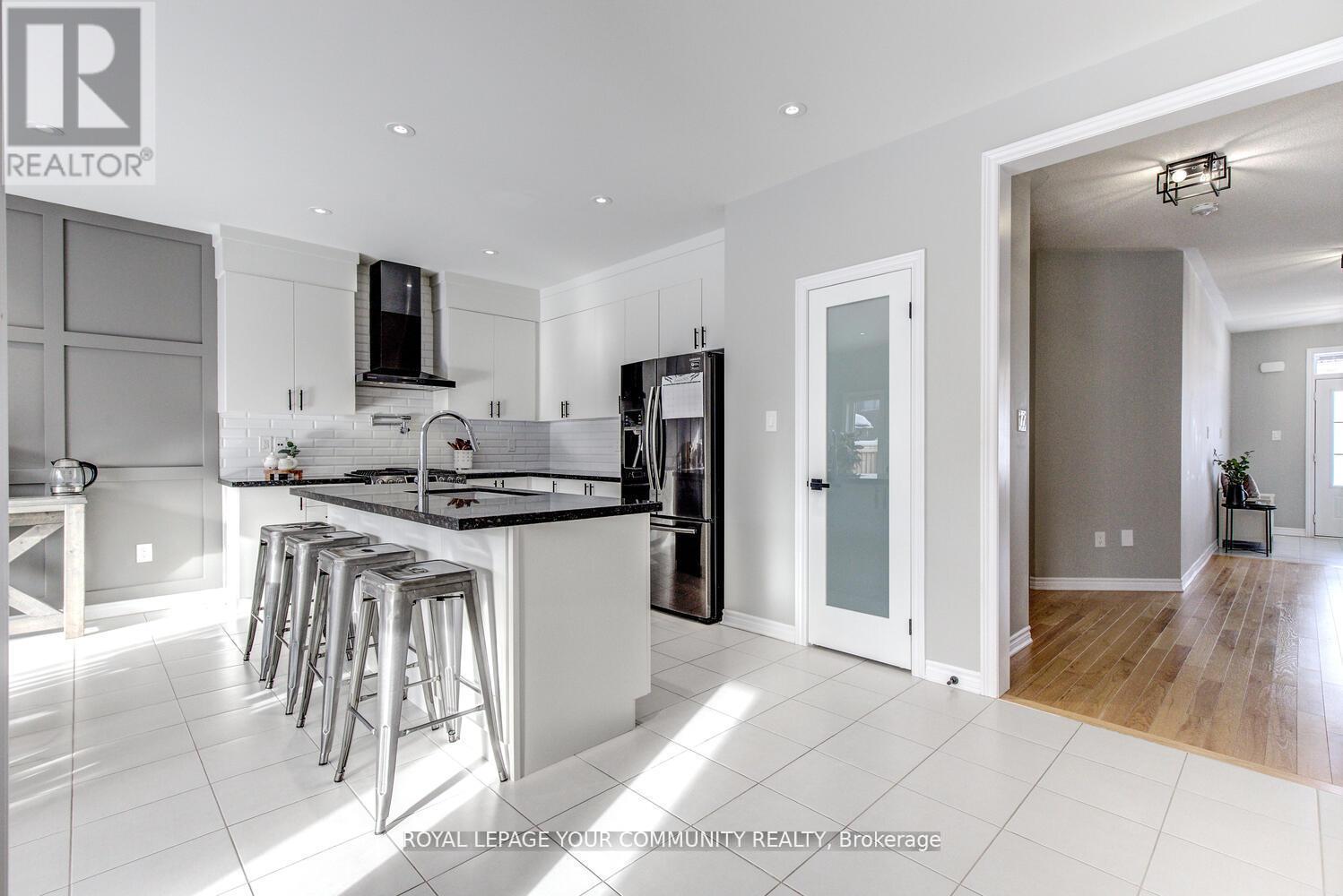 Photo 9 of 953 Barton Way, Innisfil ON
