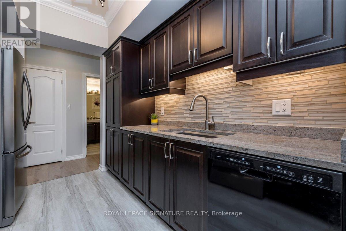 Photo 13 of 301 45 Ferndale Drive S, Barrie ON