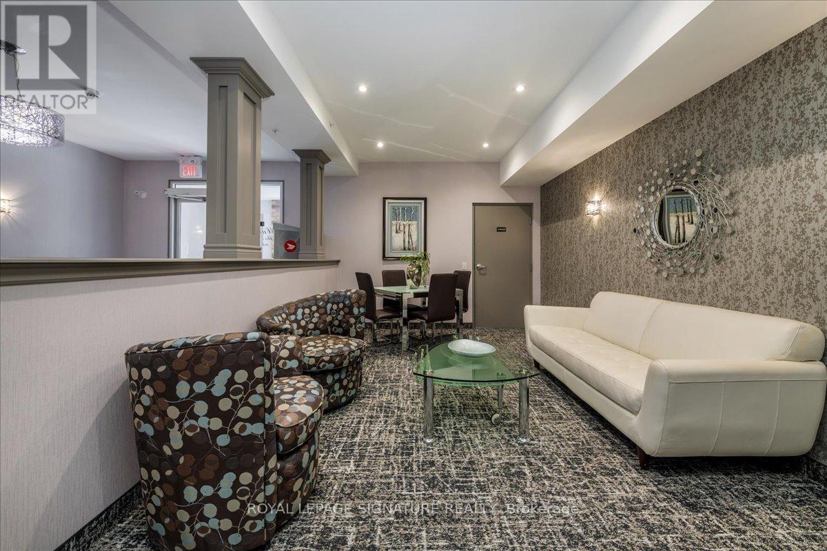 Photo 23 of 301 45 Ferndale Drive S, Barrie ON