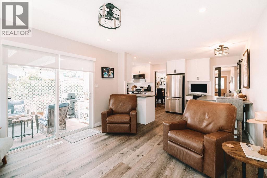Photo 11 of 12580 Gray Street, Maple Ridge BC