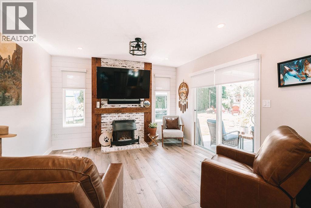 Photo 9 of 12580 Gray Street, Maple Ridge BC