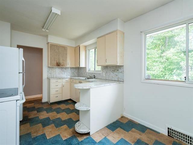 Photo 5 of 2280 Alexander Crescent, Abbotsford BC