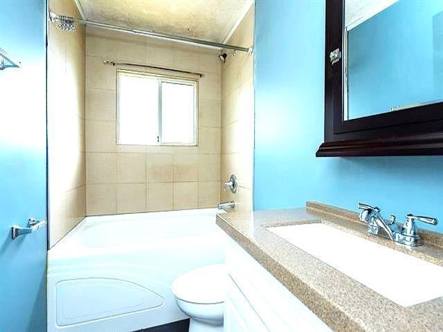 Photo 3 of 2280 Alexander Crescent, Abbotsford BC