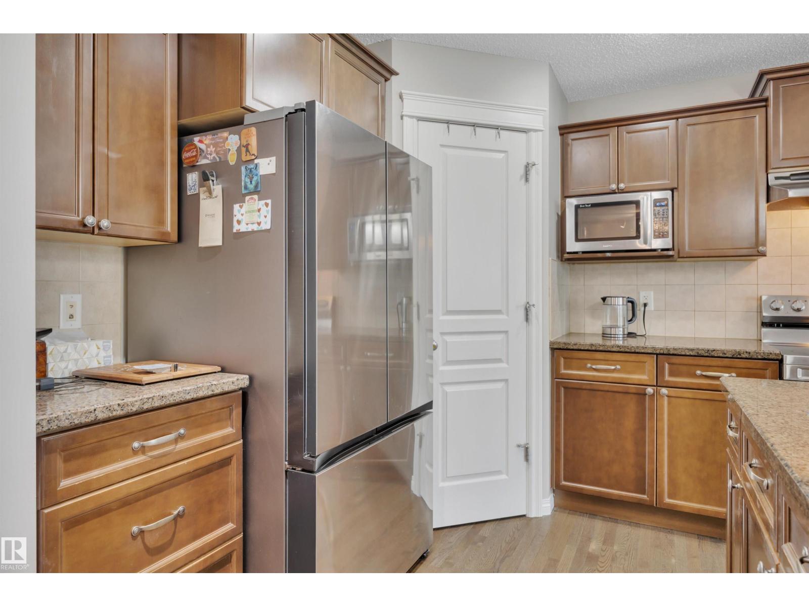 Photo 14 of 8739 178 Av Nw, Edmonton AB
