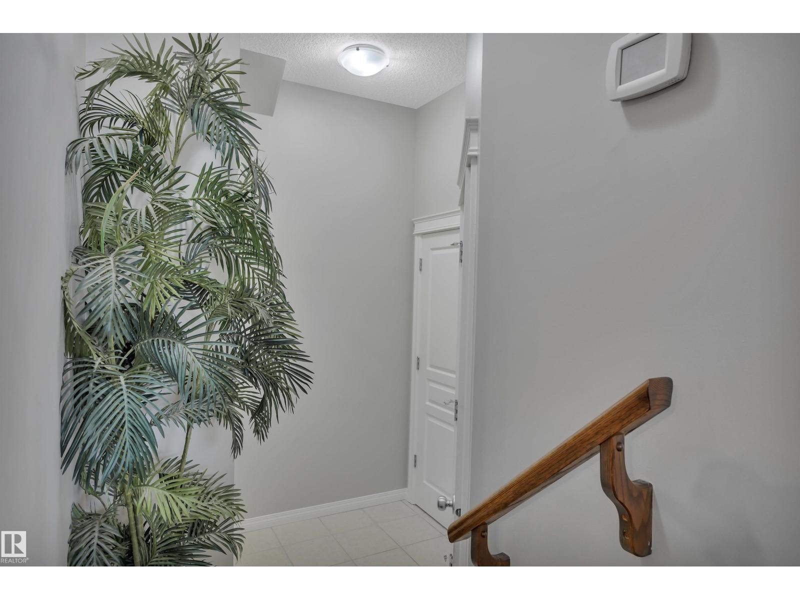 Photo 20 of 8739 178 Av Nw, Edmonton AB