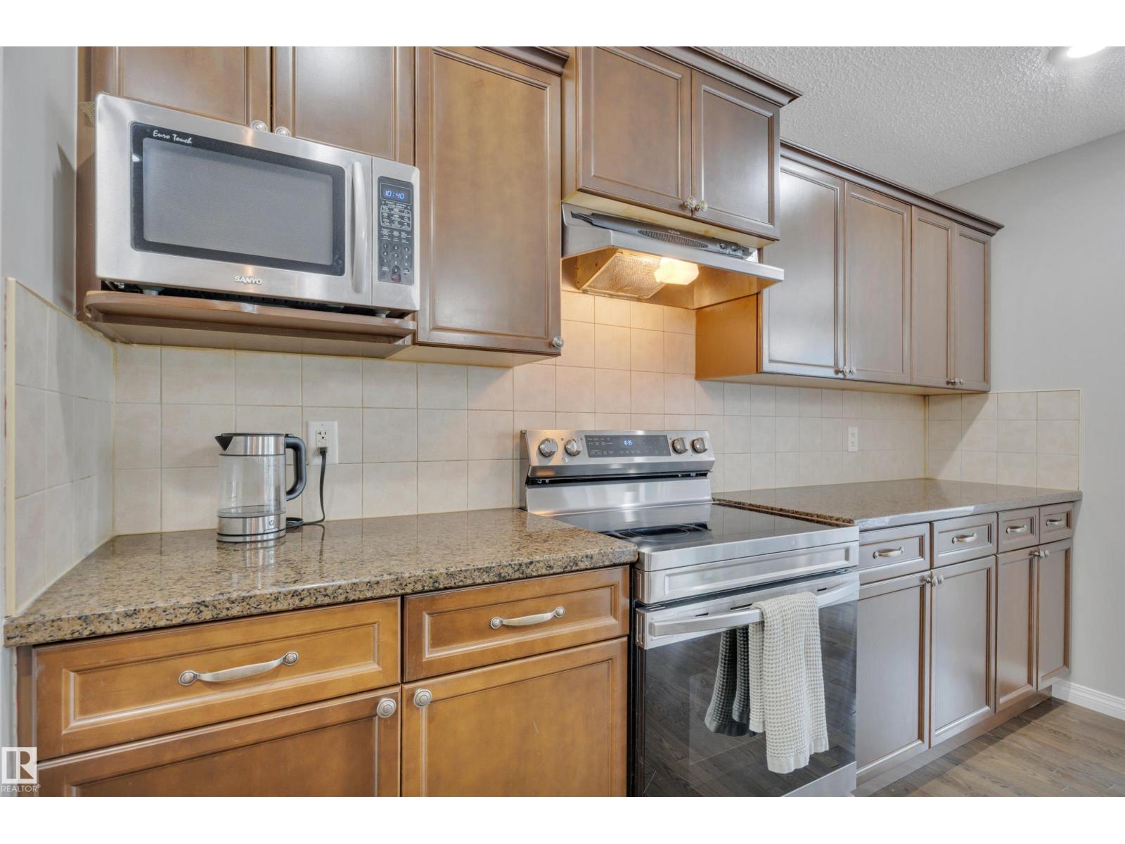 Photo 16 of 8739 178 Av Nw, Edmonton AB