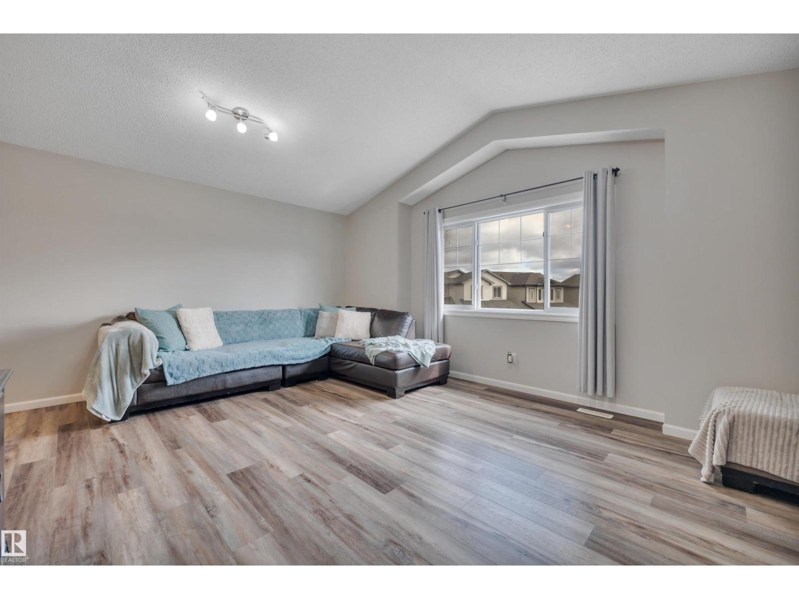 Photo 26 of 8739 178 Av Nw, Edmonton AB