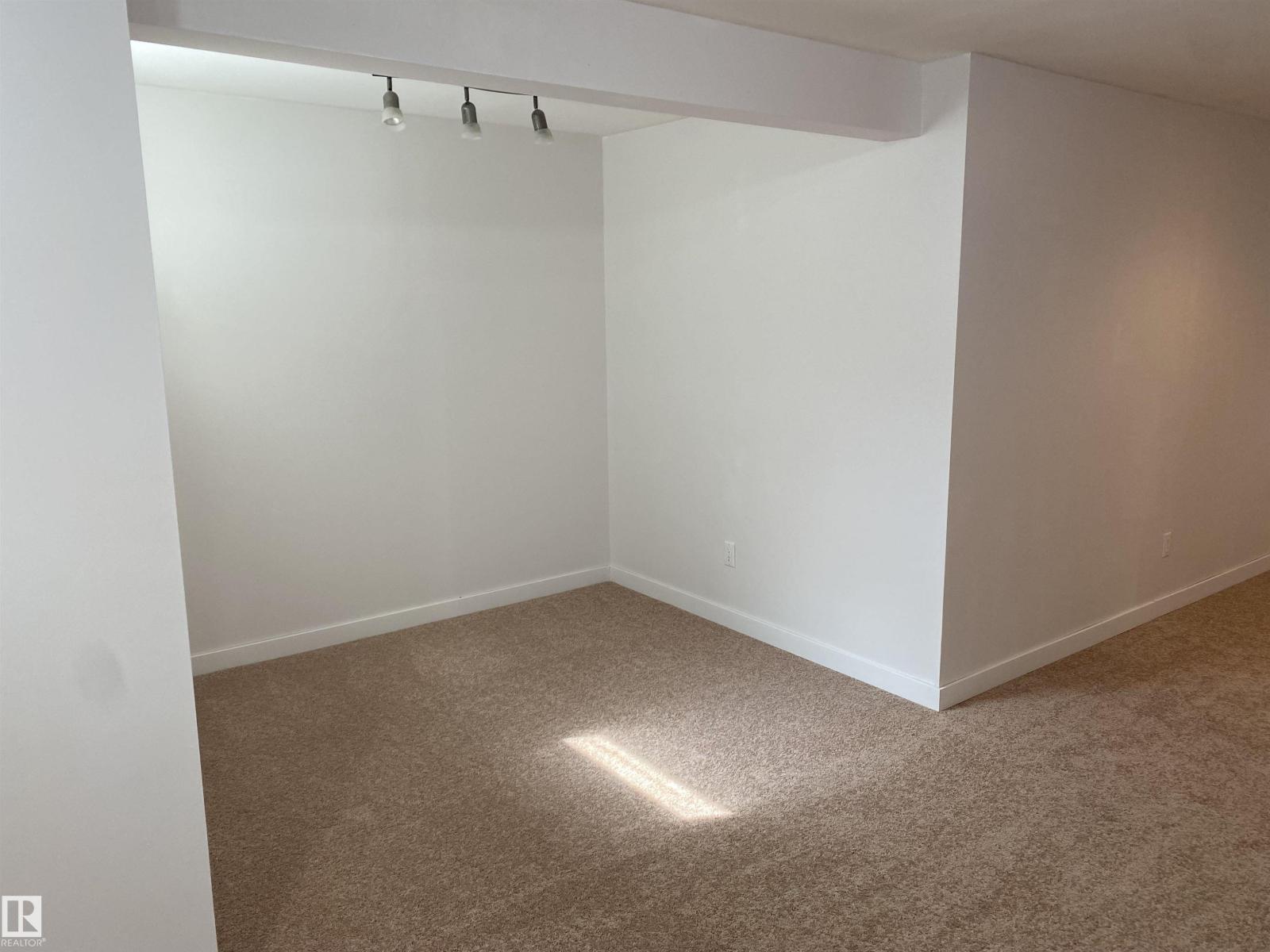 Photo 40 of 8739 178 Av Nw, Edmonton AB