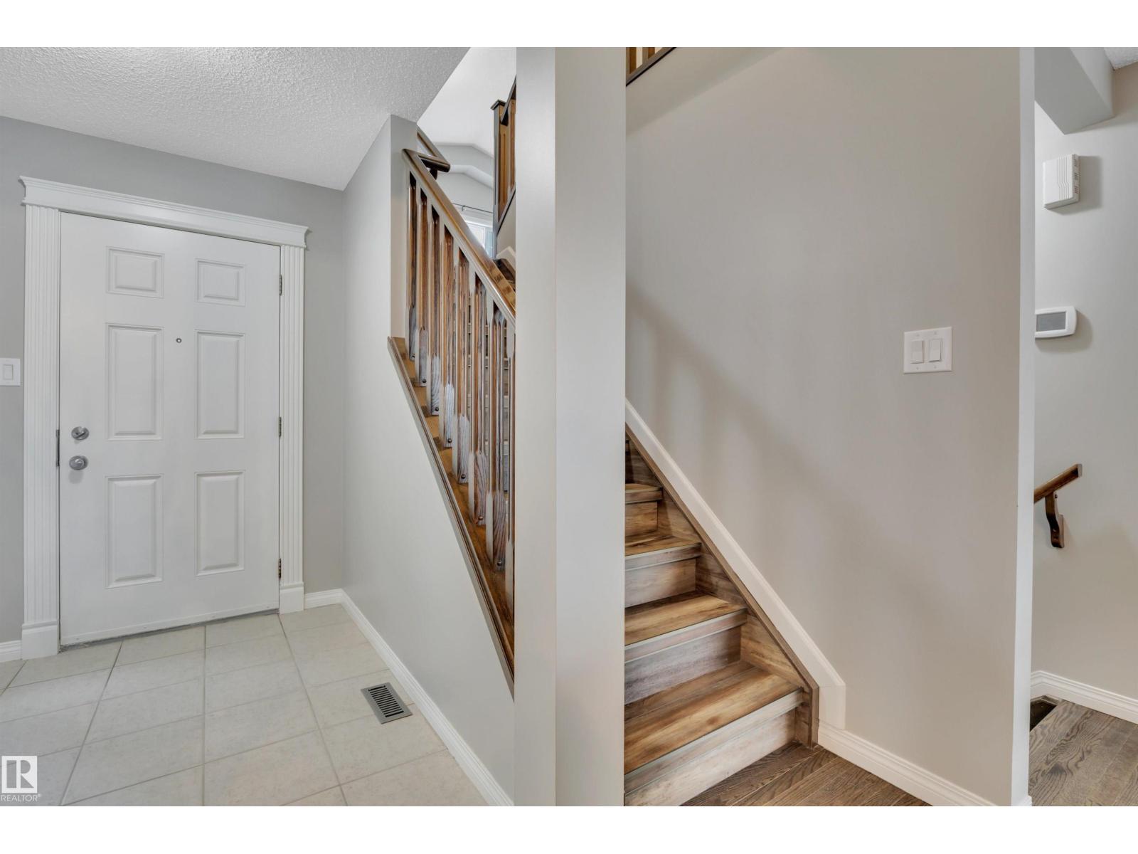 Photo 24 of 8739 178 Av Nw, Edmonton AB