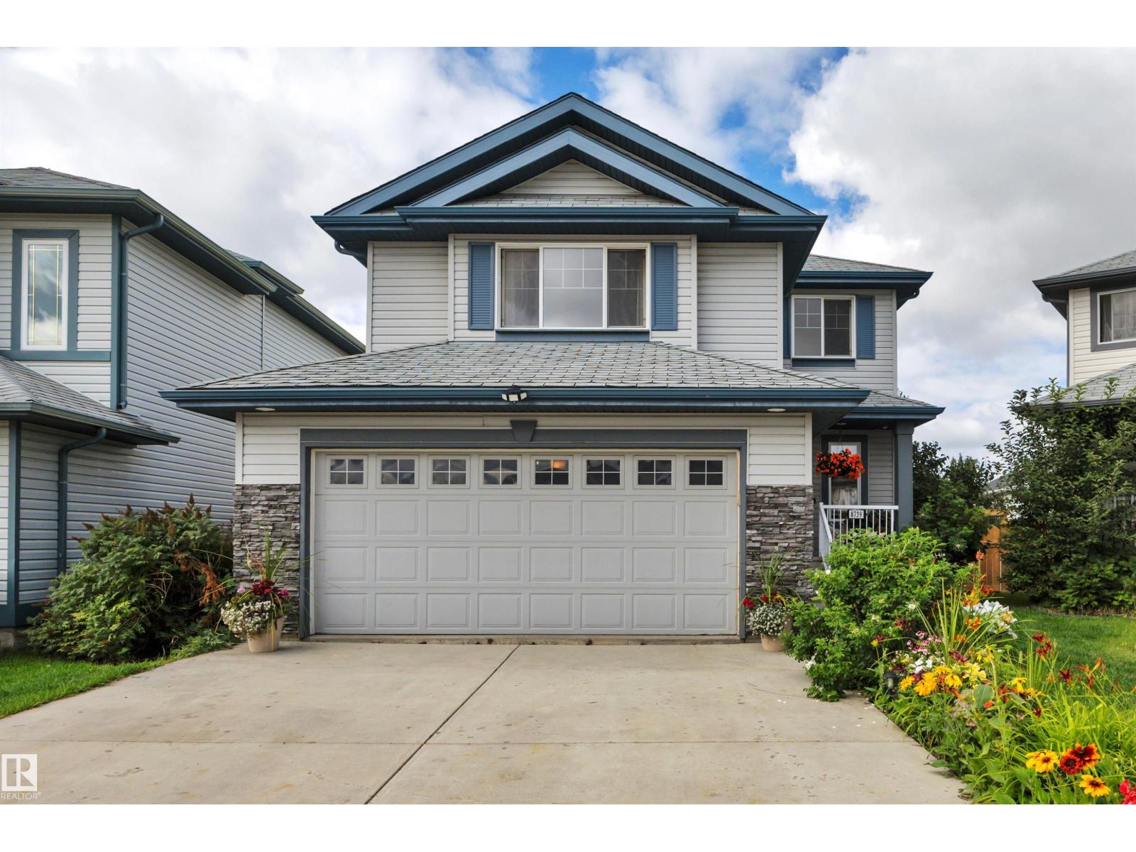 Photo 2 of 8739 178 Av Nw, Edmonton AB