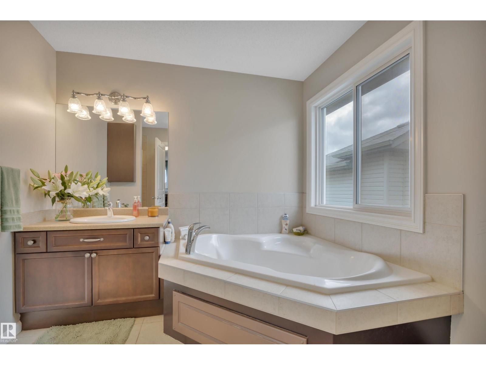 Photo 31 of 8739 178 Av Nw, Edmonton AB