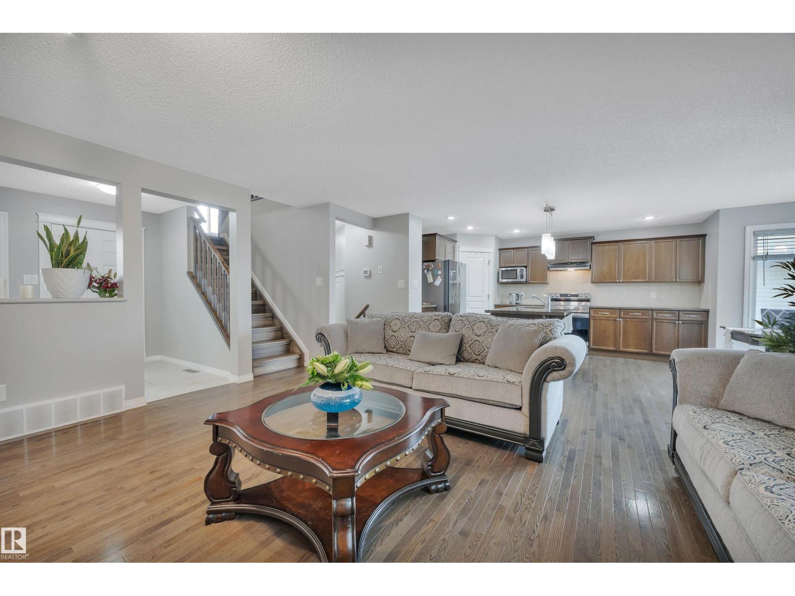 Photo 11 of 8739 178 Av Nw, Edmonton AB
